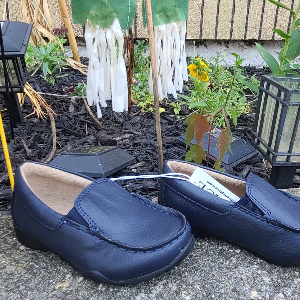 Children's Place boys black dress shoe size 8